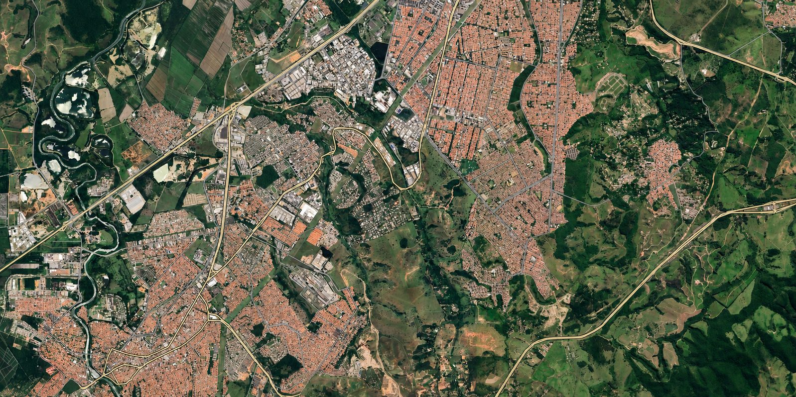 Imagem de satélite da região do Rio Comprido — eixo Jacareí / São José dos Campos